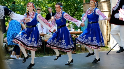 Balkantänze auf Karl Mays Geschichtenbasar